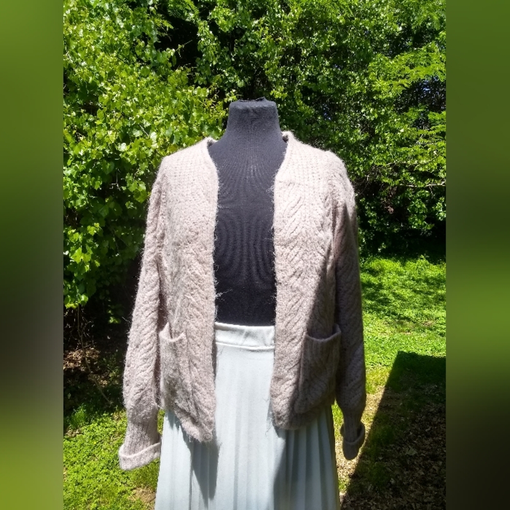 Single Thread Sweater